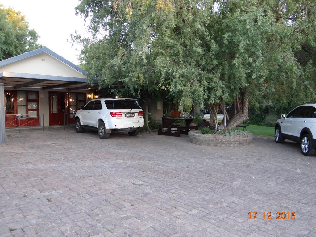 La Paix Guesthouse Beaufort West Exterior photo
