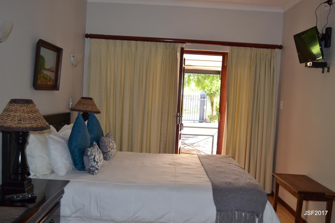 La Paix Guesthouse Beaufort West Exterior photo