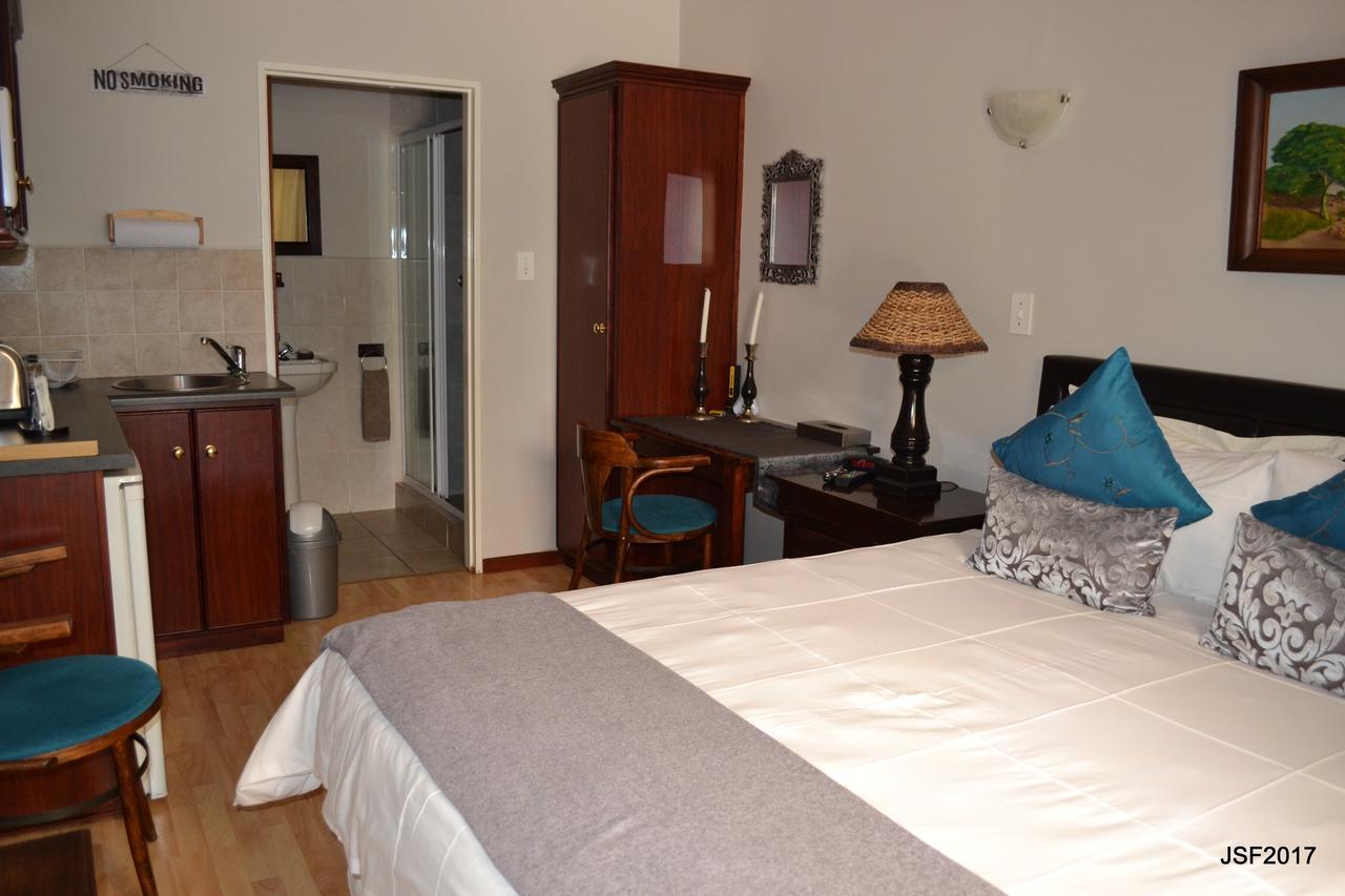 La Paix Guesthouse Beaufort West Exterior photo
