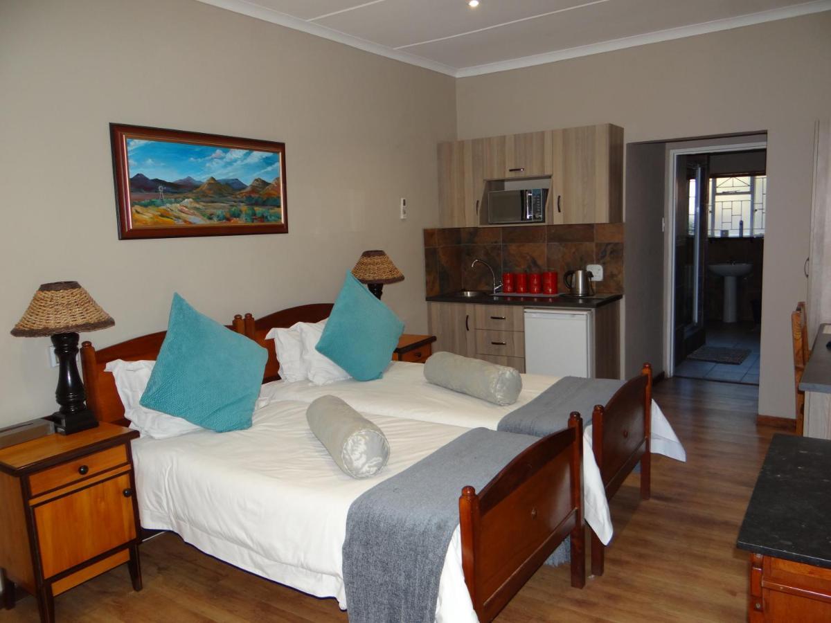 La Paix Guesthouse Beaufort West Exterior photo