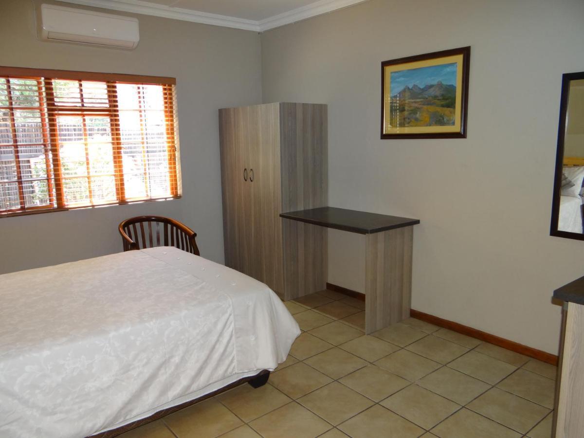 La Paix Guesthouse Beaufort West Exterior photo